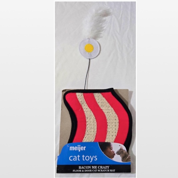 New Cat Toy Scratcher Bacon Me Crazy Floor Door Mat Eggs Feather Catnip NWT - Picture 3 of 16